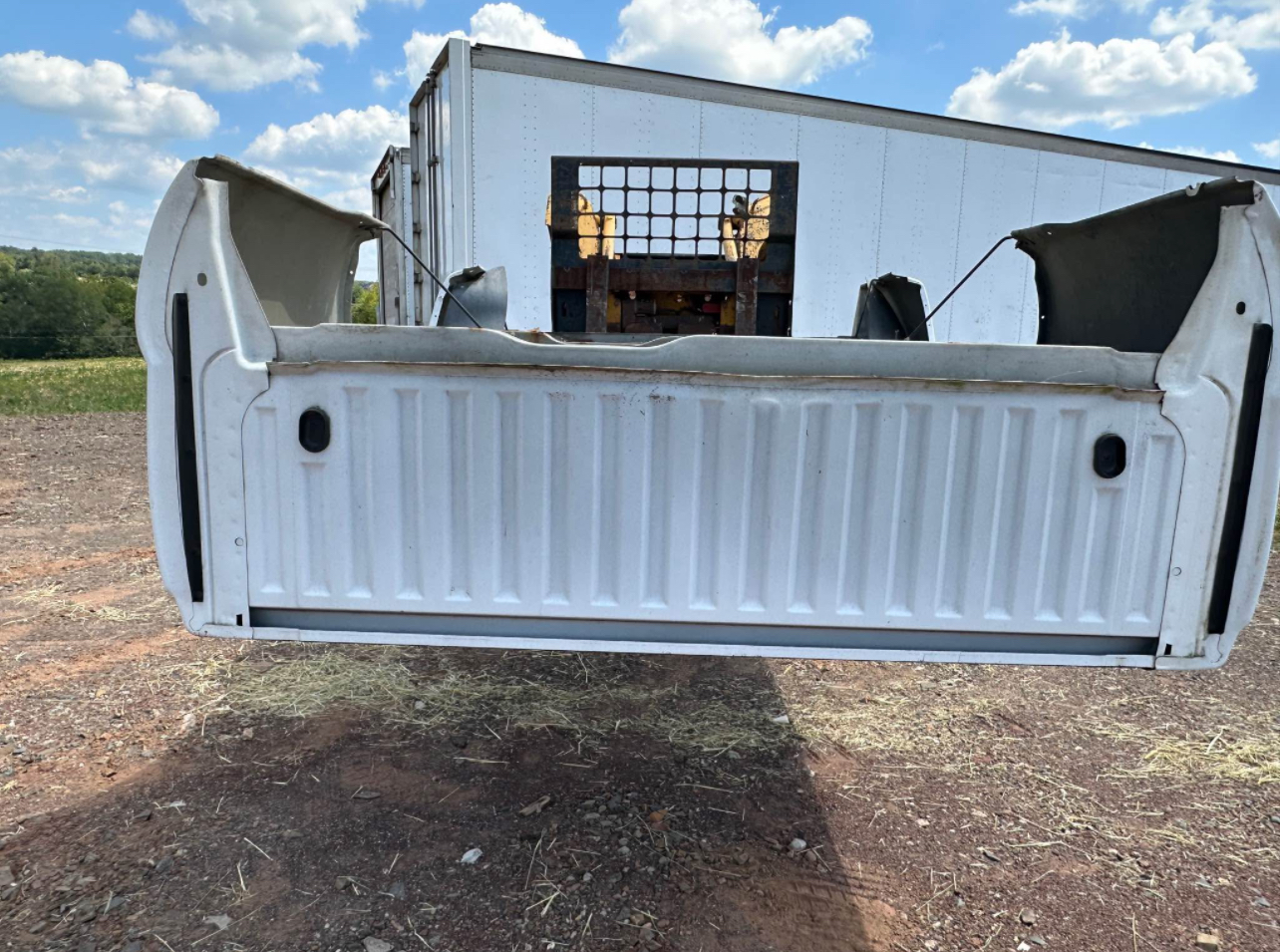 11-16 ford super duty 8ft bed - Image 5