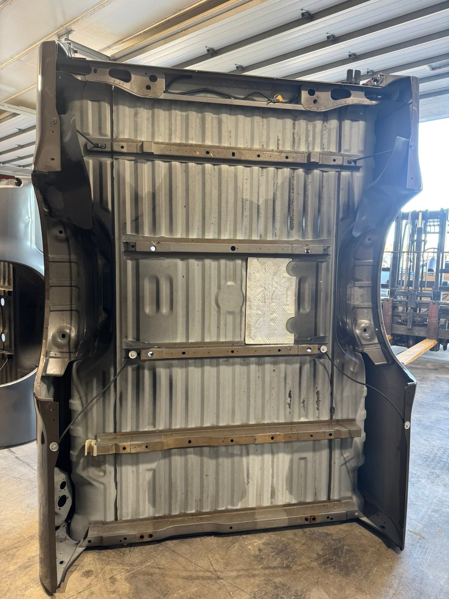 NEW TAKE OFF 8ft bed assembly single rear wheel - Image 19