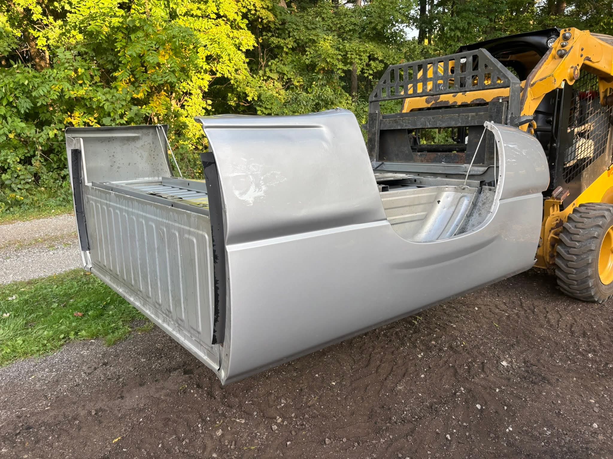 1999-2007 GM 6.6’ bed - Image 3