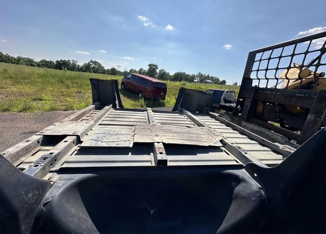 Rust free 07-13 Gmc Sierra 5.9ft bed - Image 9