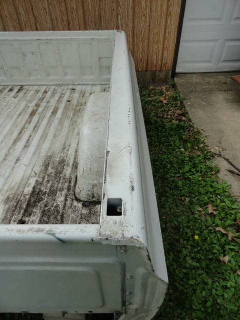 1973–1987 Chevy Squarebody Big 10 Truck Bed - Rust-Free OEM White Fleetside - Image 7