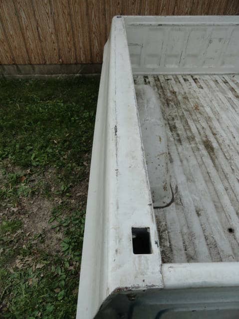 1973–1987 Chevy Squarebody Big 10 Truck Bed - Rust-Free OEM White Fleetside - Image 6