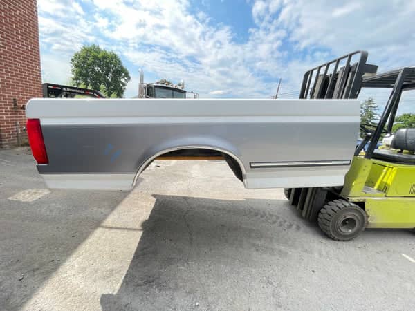1992–1997 Ford F-150F-250F-350 OBS 8-Foot Long Bed - Rust-Free OEM Two-Tone
