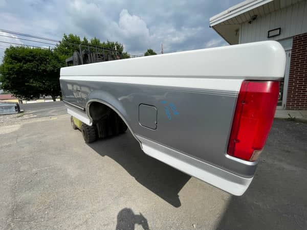 1992–1997 Ford F-150F-250F-350 OBS 8-Foot Long Bed - Rust-Free OEM Two-Tone