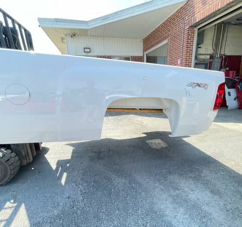 2007–2014 Chevrolet Silverado 150025003500HD 8-Foot Long Bed - OEM White
