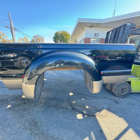 11-16 Superduty 8’ DRW Bed tuxedo black/ adobe #1082 - product photo 1