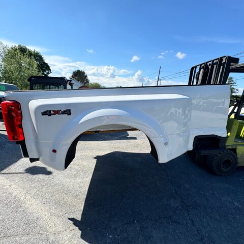 2025 Superduty DRW 8’ Bed Oxford white - product photo 1