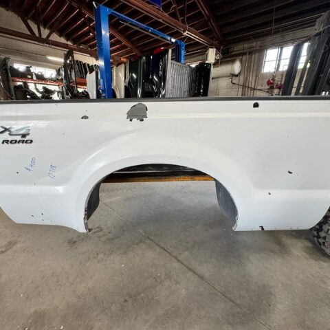 99-10 Superduty 6’9” Bed Oxford White #12718 - product photo 1