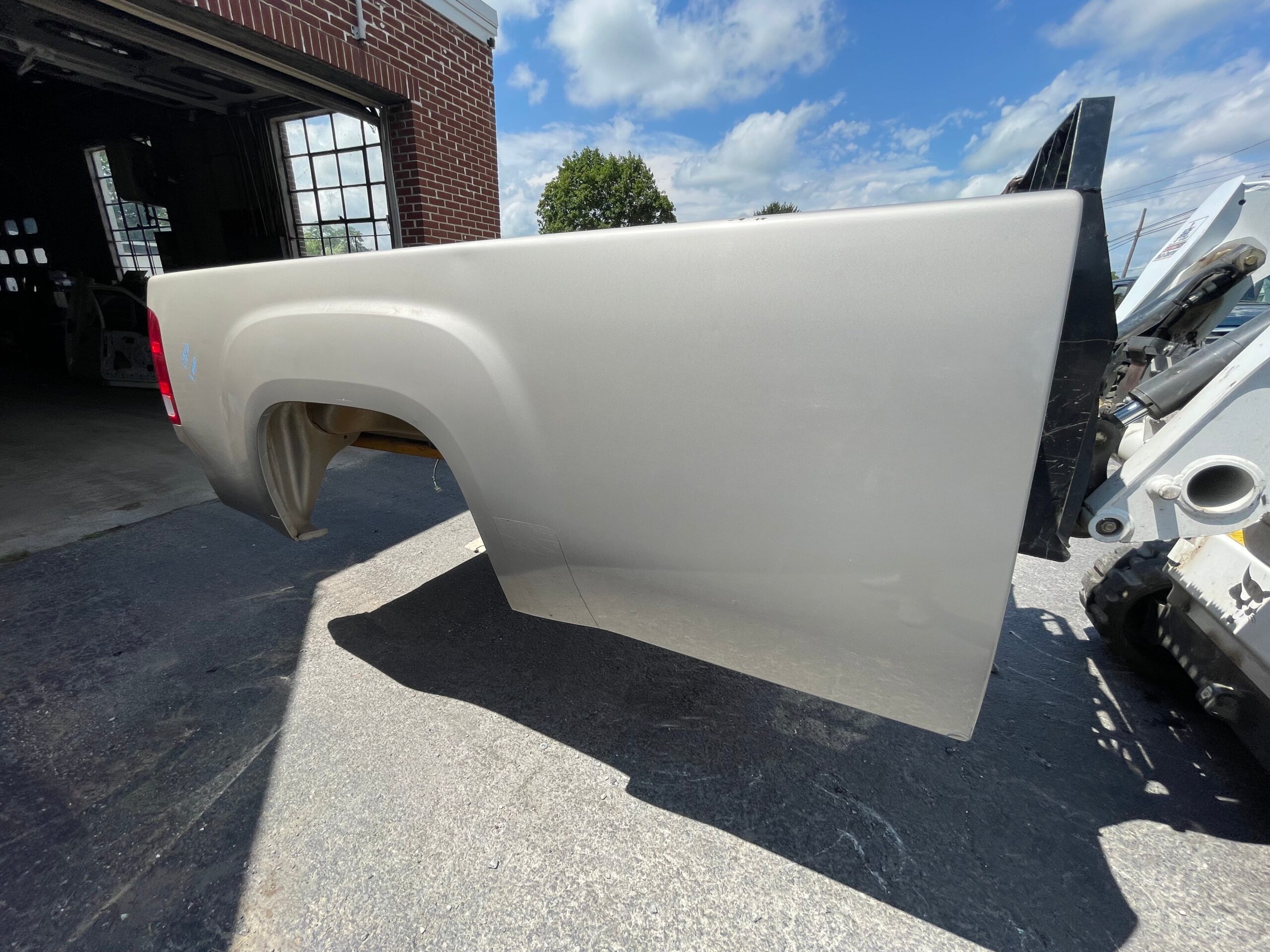 2007-2014 GMC sierra 8’ bed #12556 - product photo 12